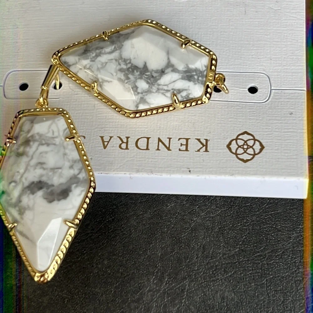 KENDRA SCOTT Framed Tessa Drop Earrings in White Howlite NWT 80$